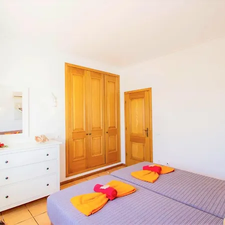 Boracay - Com Piscina Aquecivel E A Pe Em Villa Albufeira