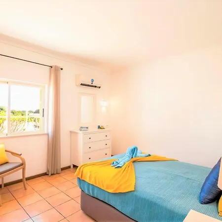 Boracay - Com Piscina Aquecível E A Pé Em Albufeira